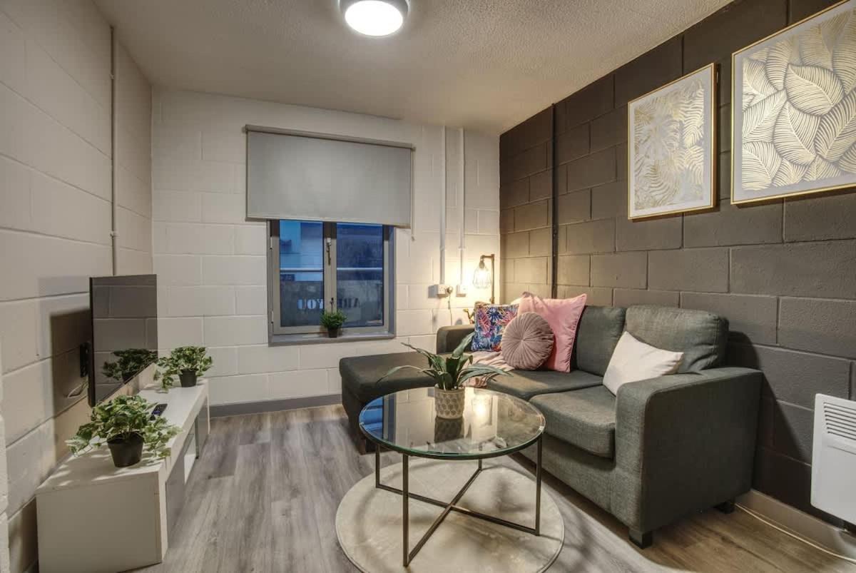 1Br City Centre Apt, Self Check In, Wifi, By Derbnb Sheffield Eksteriør bilde